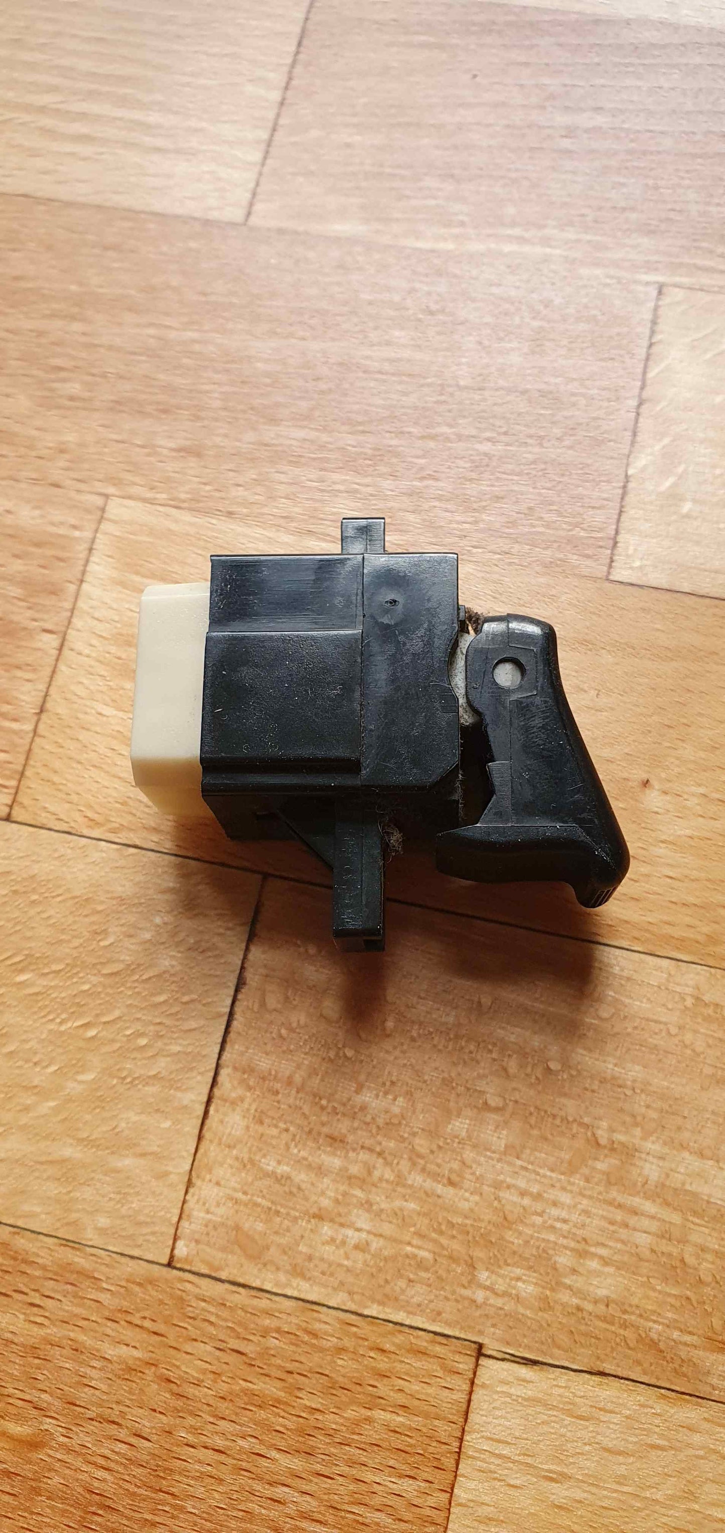 Mazda Bongo Window Switch