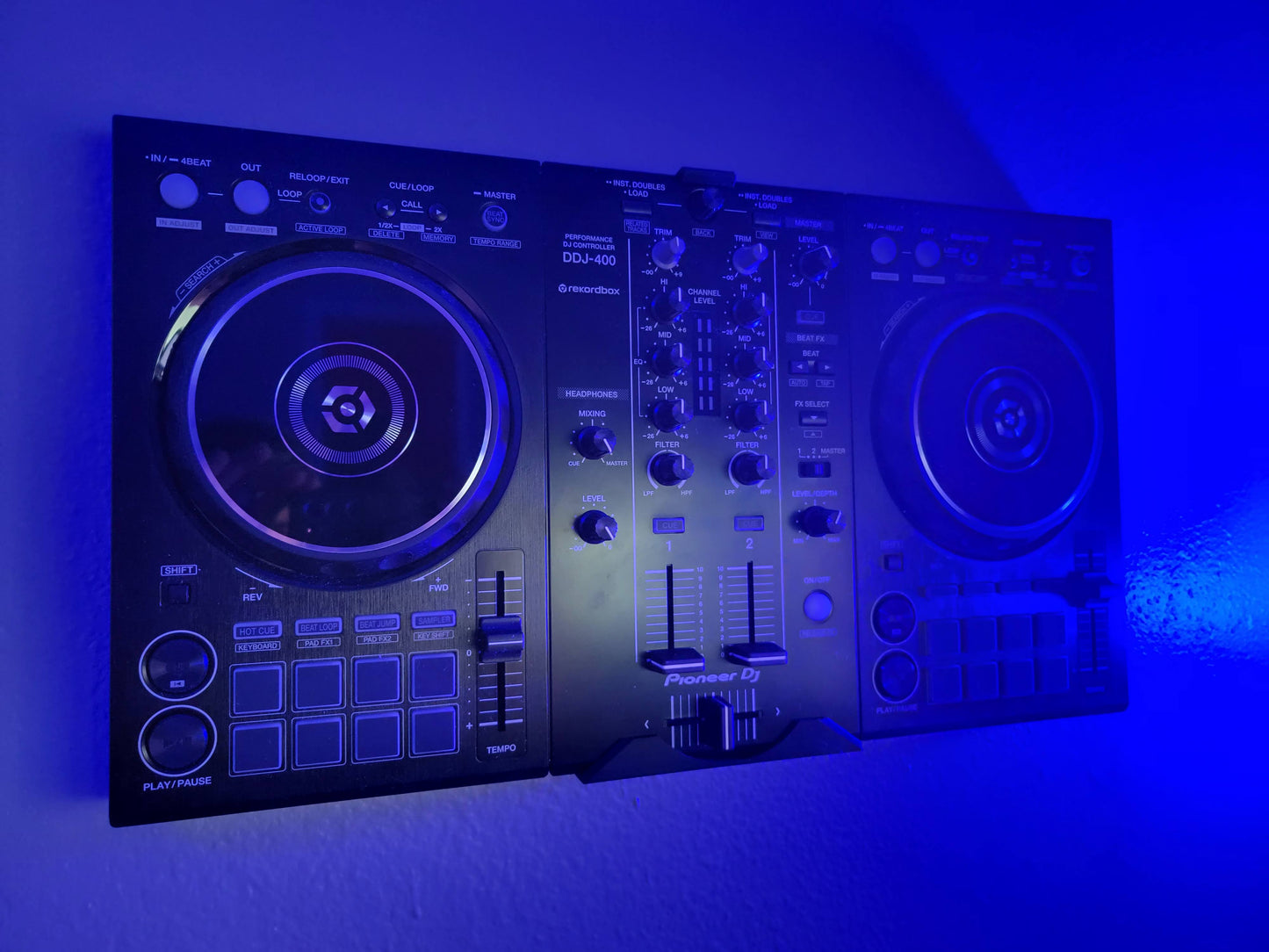 DDJ-400 Wall Mount