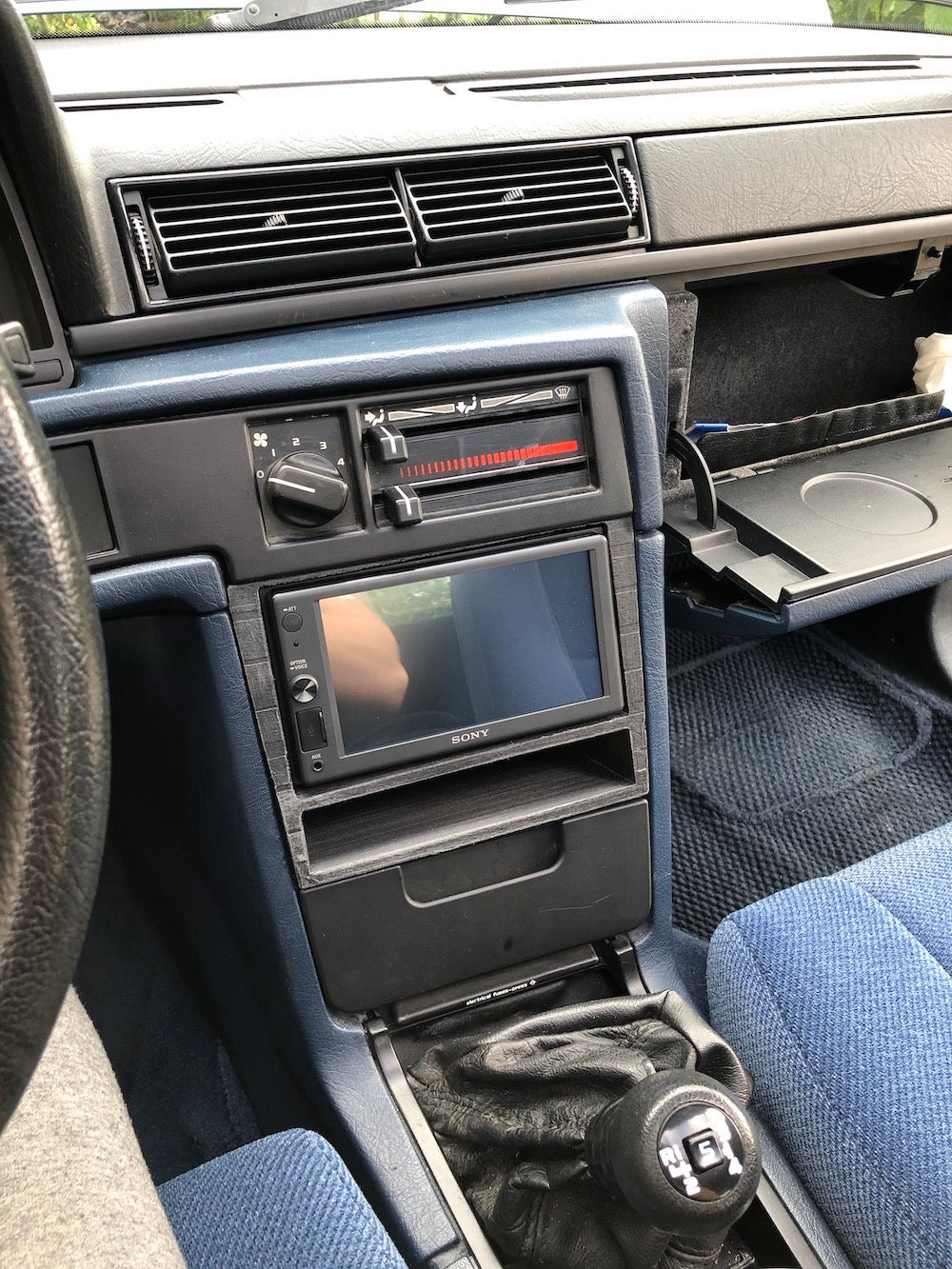 2-DIN Volvo 740 stereo frame