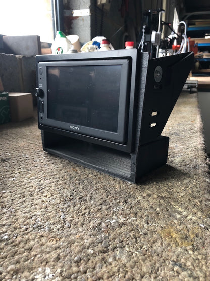 2-DIN Volvo 740 stereo frame